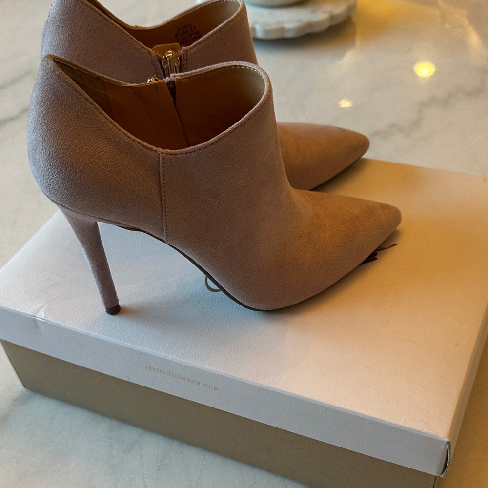 Elegant Women’s Mauve Zippered Heeled Booties by Jessica Simpson  in Size 6 1/2